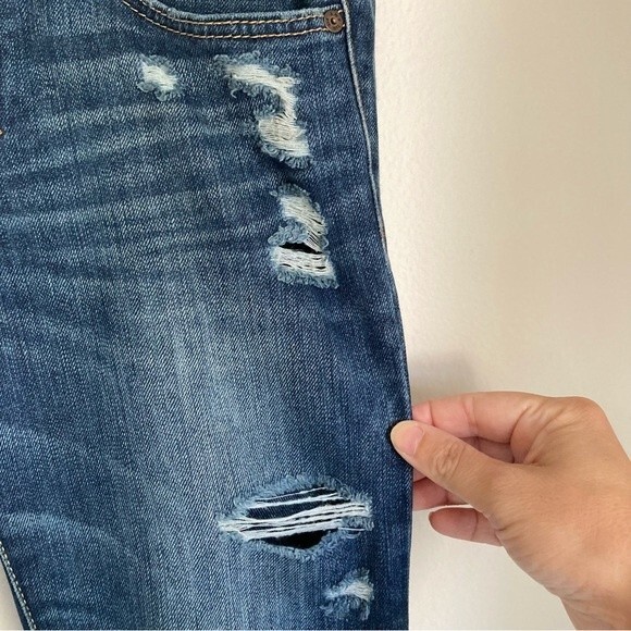 Abercrombie & Fitch Women’s skinny jeans size 2s (26W and 31L) distressed Denim! - Picture 7 of 9